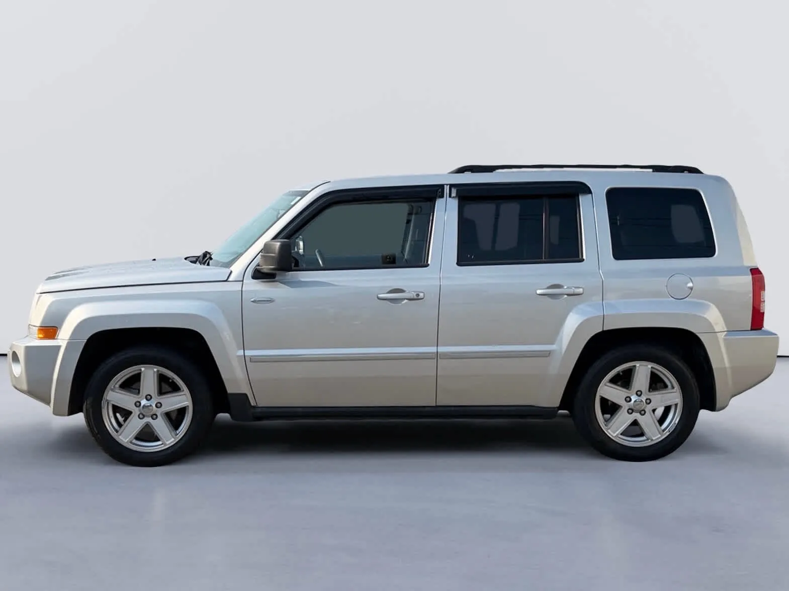 Used 2010 Jeep Patriot Latitude with VIN 1J4NF1GBXAD623390 for sale in Jefferson City, TN