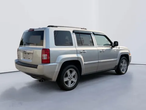 More photos of 2010 Jeep Patriot Latitude at Farris Jeep - Morristown, TN
