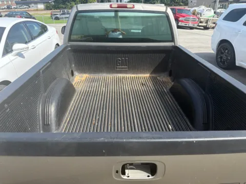 More photos of 2000 Chevrolet Silverado 1500 at Farris Jeep - Morristown, TN