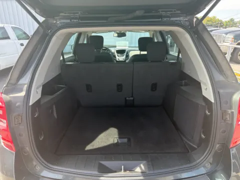 More photos of 2017 Chevrolet Equinox LS at Farris Jeep - Morristown, TN