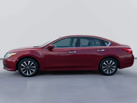 Photos of 2017 Nissan Altima 2.5 SV for sale in Morristown, TN at Farris Jeep - Morristown