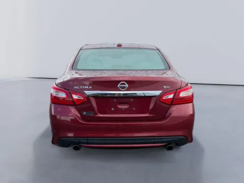 More photos of 2017 Nissan Altima 2.5 SV at Farris Jeep - Morristown, TN