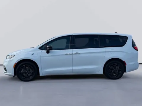 Photos of 2024 Chrysler Pacifica Hybrid S Appearance Pkg for sale in Morristown, TN at Farris Jeep - Morristown