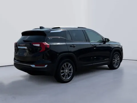 More photos of 2024 GMC Terrain SLT at Farris Jeep - Morristown, TN