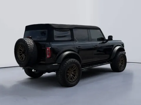 More photos of 2022 Ford Bronco Outer Banks at Farris Jeep - Morristown, TN