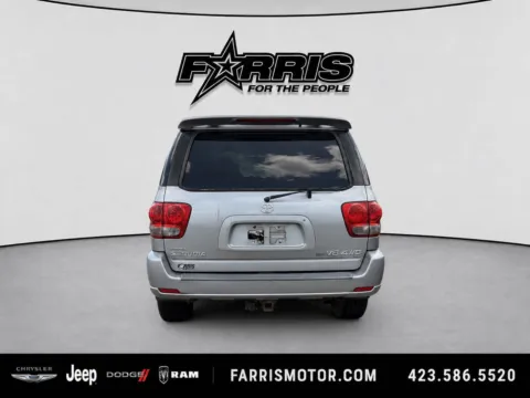 More photos of 2005 Toyota Sequoia Limited at Farris Jeep - Morristown, TN
