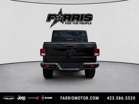 More photos of 2025 Jeep Gladiator High Tide at Farris Jeep - Morristown, TN