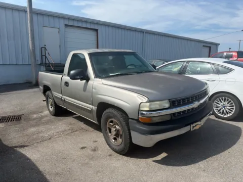 Photos of 2000 Chevrolet Silverado 1500 for sale in Morristown, TN at Farris Jeep - Morristown