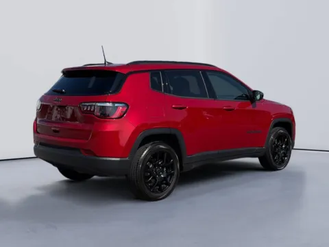 More photos of 2026 Jeep Compass Latitude Altitude at Farris Jeep - Morristown, TN