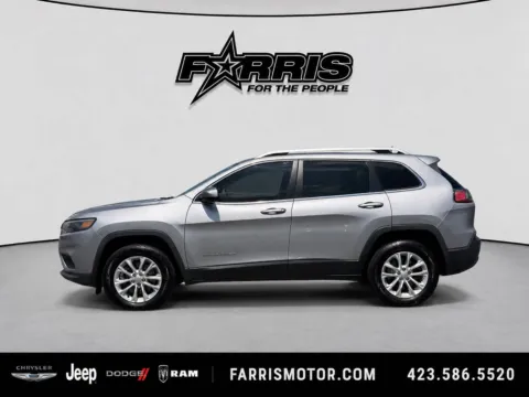 Silver 2019 Jeep Cherokee Latitude for sale in Morristown, TN