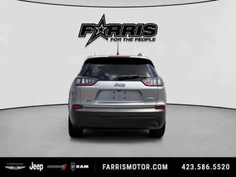 More photos of 2019 Jeep Cherokee Latitude at Farris Jeep - Morristown, TN