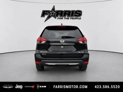 More photos of 2018 Nissan Rogue SL at Farris Jeep - Morristown, TN