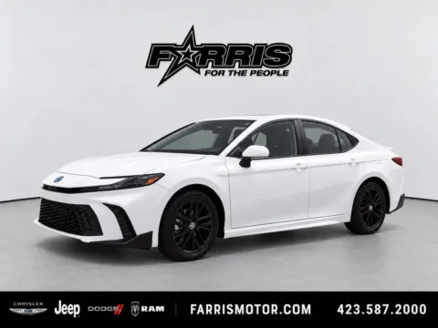 White 2025 Toyota Camry SE for sale in Morristown, TN