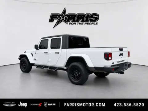 Another view of 2022 Jeep Gladiator Willys for sale in Morristown, TN at Farris Jeep - Morristown