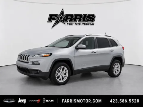 Silver 2017 Jeep Cherokee Latitude for sale in Morristown, TN