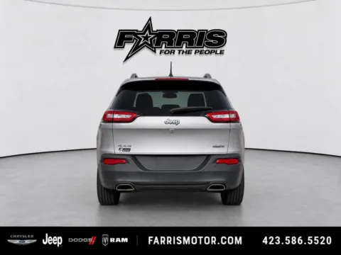 More photos of 2017 Jeep Cherokee Latitude at Farris Jeep - Morristown, TN