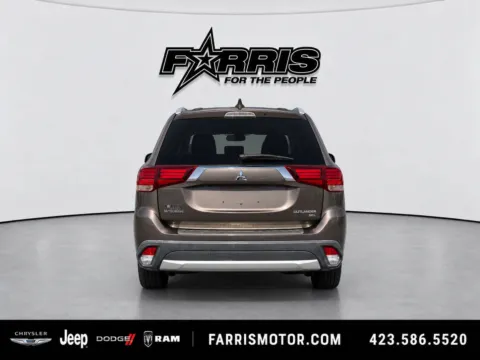More photos of 2017 Mitsubishi Outlander SEL at Farris Jeep - Morristown, TN