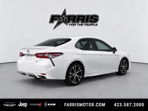 More photos of 2018 Toyota Camry SE at Farris Jeep - Morristown, TN