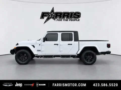 Photos of 2022 Jeep Gladiator Willys for sale in Morristown, TN at Farris Jeep - Morristown