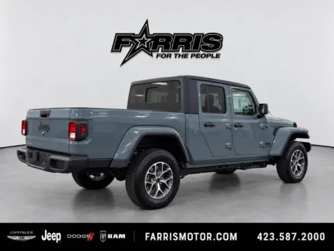 More photos of 2027 Jeep Gladiator Sport S at Farris Jeep Ram Chrysler Dodge, TN
