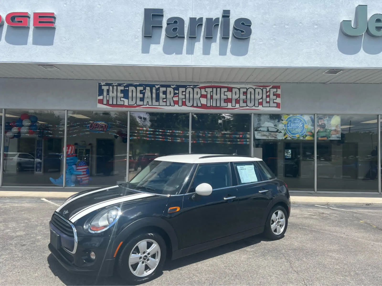 Black 2016 MINI Cooper Hardtop 4 Door for sale in Morristown, TN