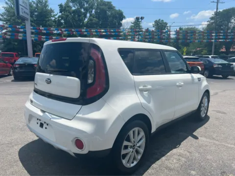 More photos of 2018 Kia Soul + at Farris Jeep - Morristown, TN