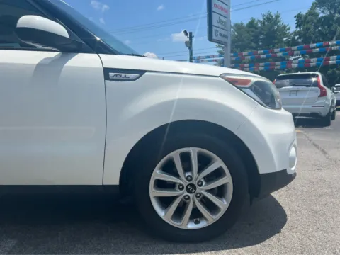 More photos of 2018 Kia Soul + at Farris Jeep - Morristown, TN