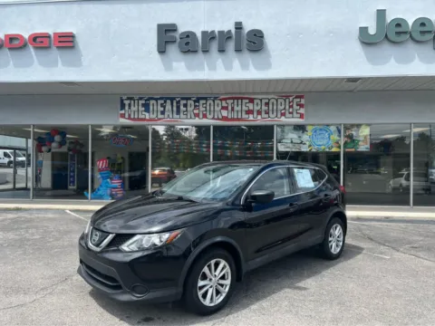 Black 2018 Nissan Rogue Sport S for sale in Morristown, TN