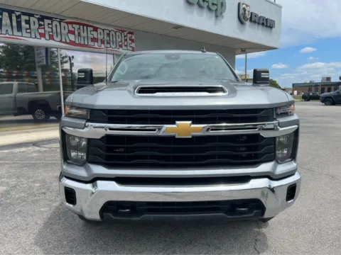 Photos of 2024 Chevrolet Silverado 2500HD LT for sale in Morristown, TN at Farris Jeep - Morristown