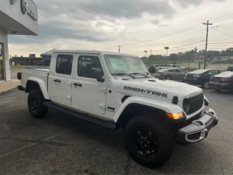 Another view of 2025 Jeep Gladiator High Tide for sale in Morristown, TN at Farris Jeep - Morristown