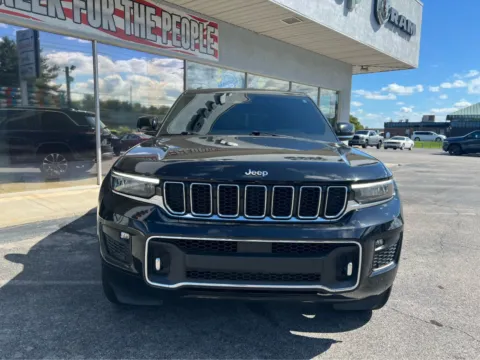 Photos of 2022 Jeep Grand Cherokee Overland for sale in Morristown, TN at Farris Jeep - Morristown