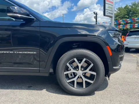 More photos of 2025 Jeep Grand Cherokee L Limited at Farris Jeep - Morristown, TN