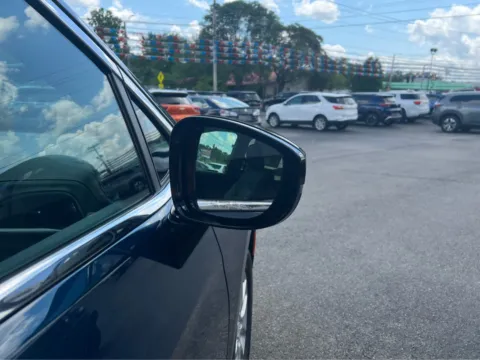 More photos of 2025 Chrysler Pacifica Select at Farris Jeep - Morristown, TN