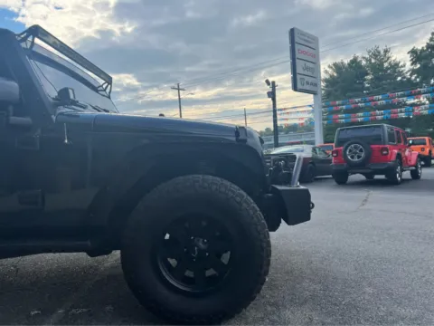More photos of 2017 Jeep Wrangler Unlimited Rubicon at Farris Jeep - Morristown, TN
