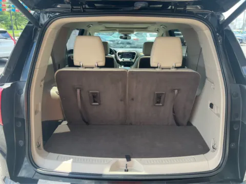 More photos of 2019 GMC Acadia Denali at Farris Jeep - Morristown, TN