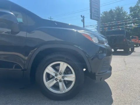 More photos of 2020 Chevrolet Trax LS at Farris Jeep - Morristown, TN