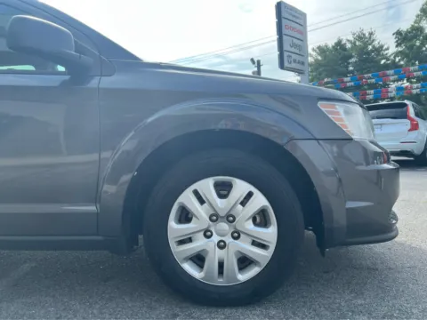More photos of 2018 Dodge Journey SE at Farris Jeep - Morristown, TN