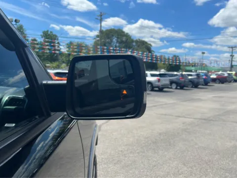 More photos of 2019 Ram 1500 Laramie at Farris Jeep - Morristown, TN