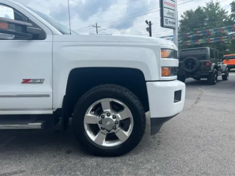 Photos of 2018 Chevrolet Silverado 2500HD LT for sale in Morristown, TN at Farris Jeep - Morristown