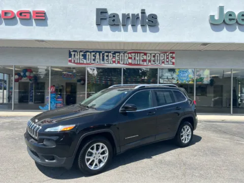 Black 2016 Jeep Cherokee Latitude for sale in Morristown, TN