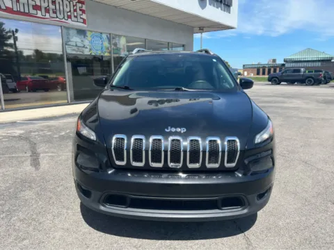 Photos of 2016 Jeep Cherokee Latitude for sale in Morristown, TN at Farris Jeep - Morristown