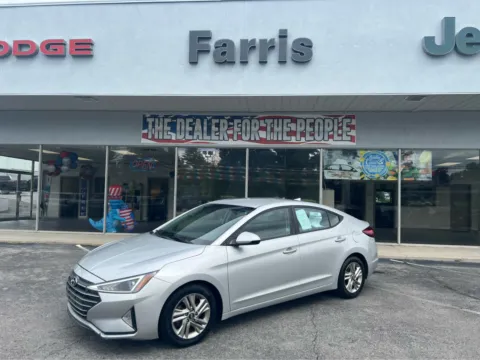 Silver 2019 Hyundai Elantra SEL for sale in Morristown, TN