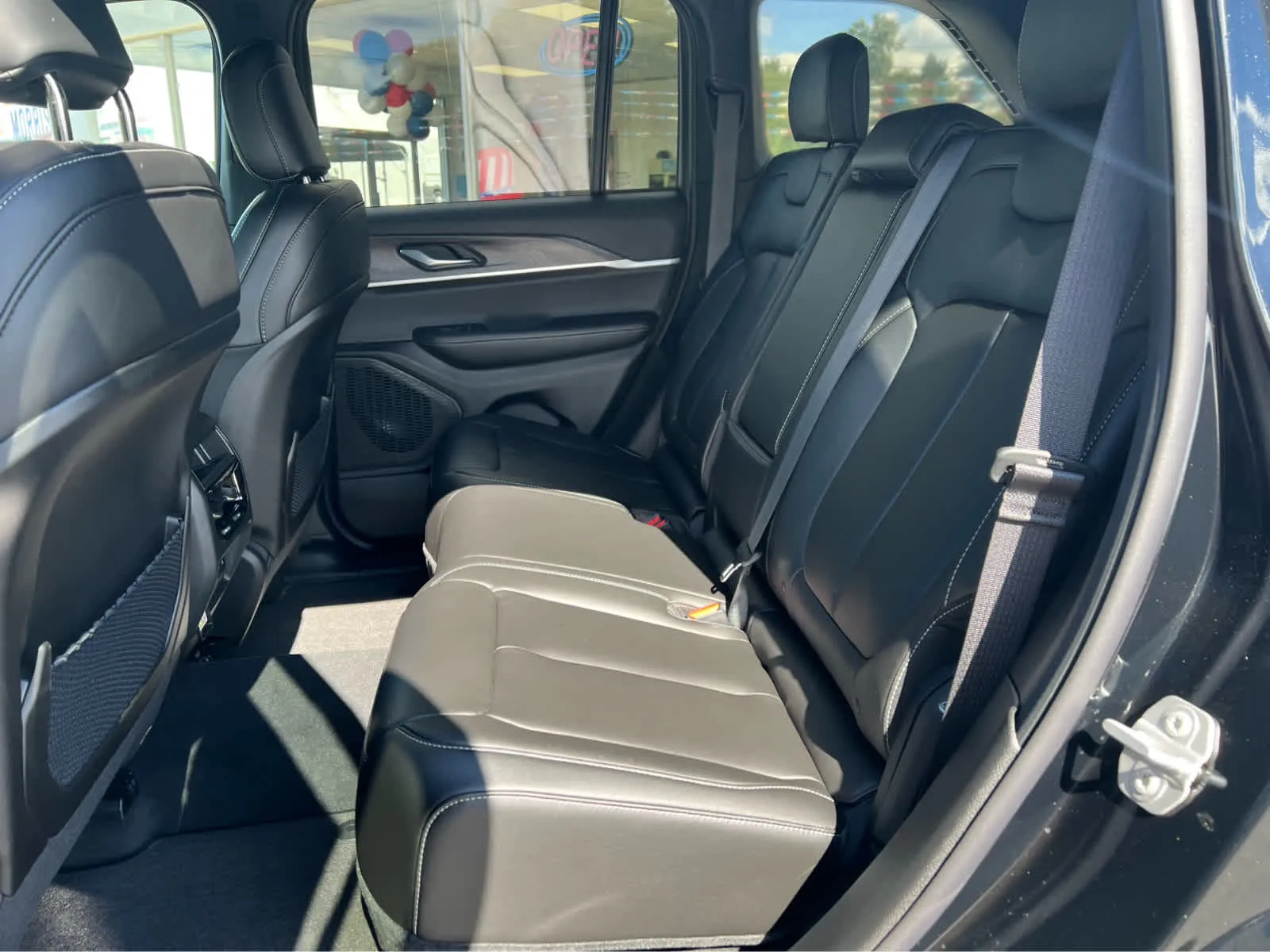 2025 Jeep Grand Cherokee Limited - Photo 11