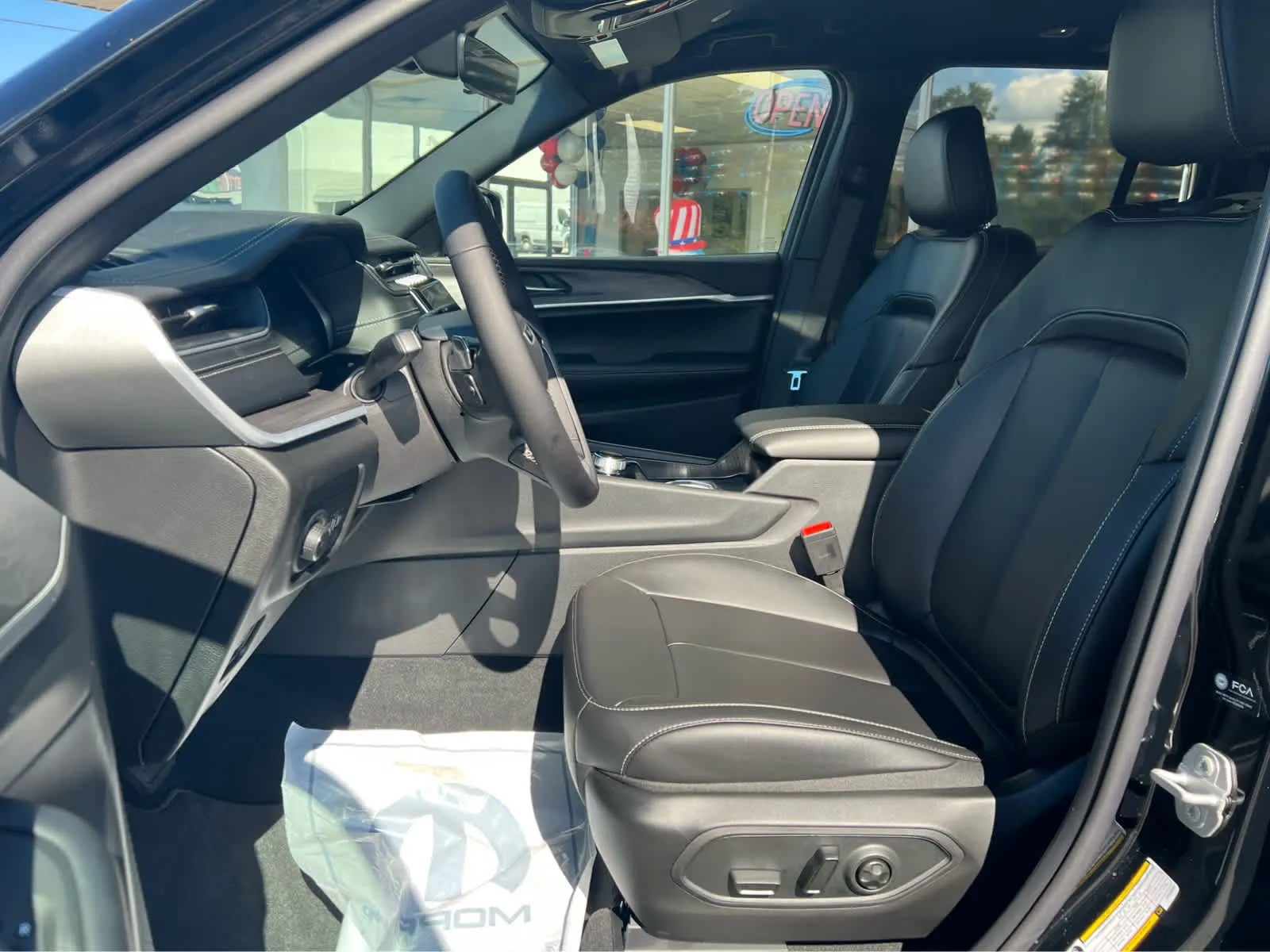 2025 Jeep Grand Cherokee Limited - Photo 16