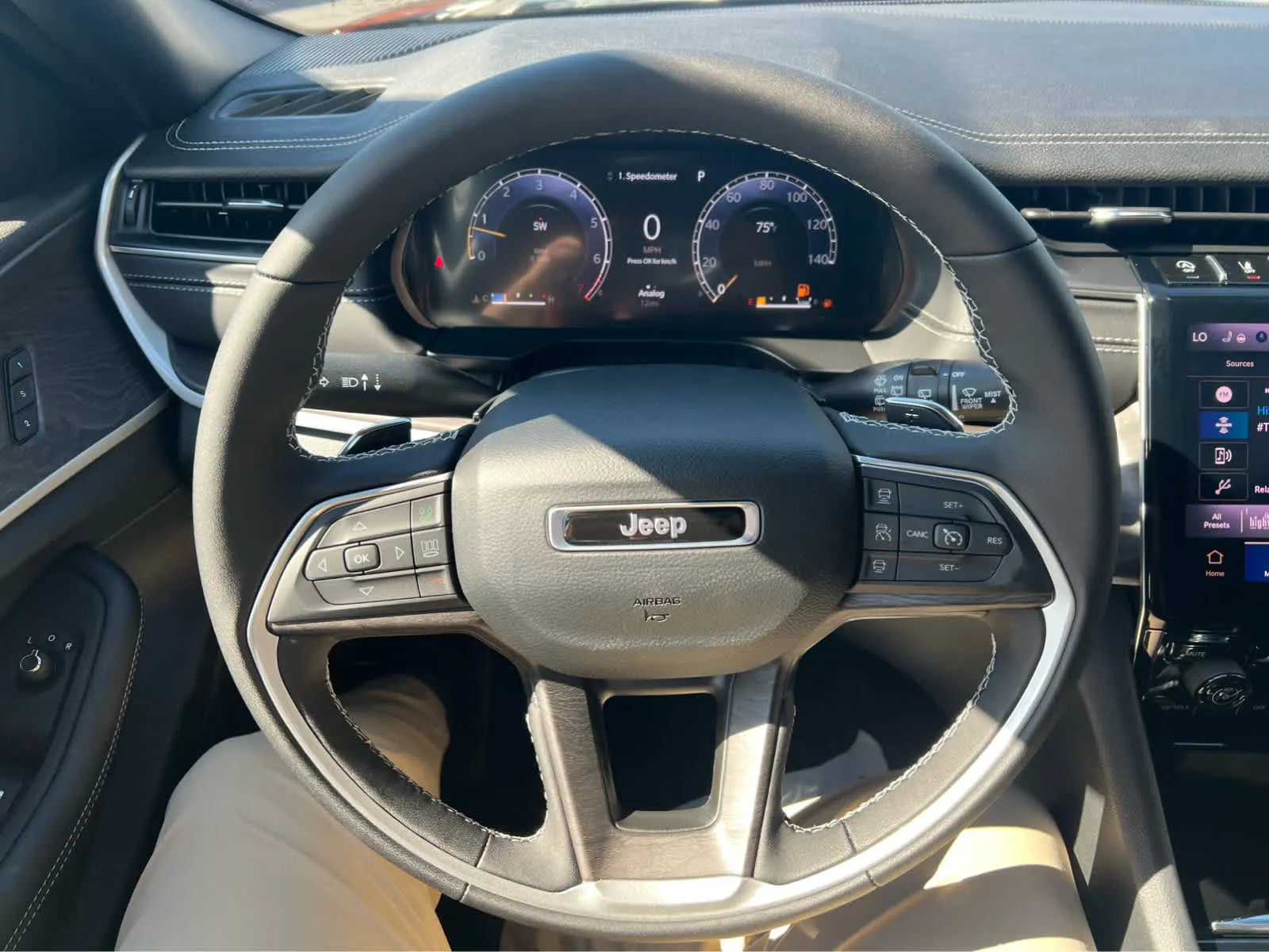 2025 Jeep Grand Cherokee Limited - Photo 17
