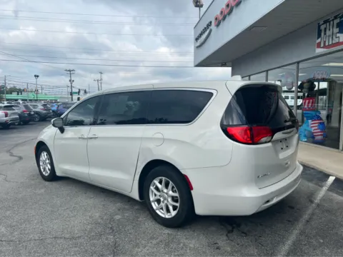 More photos of 2017 Chrysler Pacifica LX at Farris Jeep - Morristown, TN