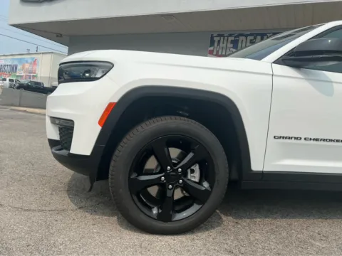 Photos of 2025 Jeep Grand Cherokee L Limited for sale in Morristown, TN at Farris Jeep - Morristown