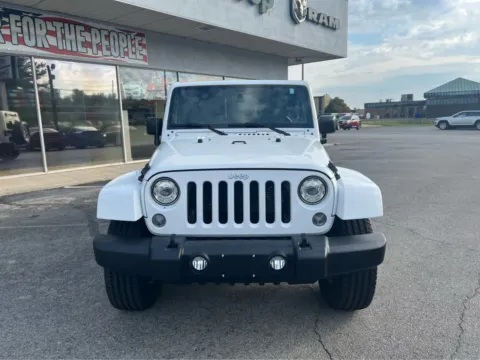 More photos of 2017 Jeep Wrangler Unlimited Rubicon at Farris Jeep - Morristown, TN