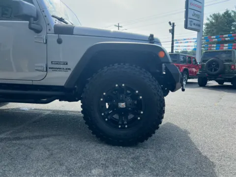 More photos of 2016 Jeep Wrangler Unlimited Sport at Farris Jeep - Morristown, TN