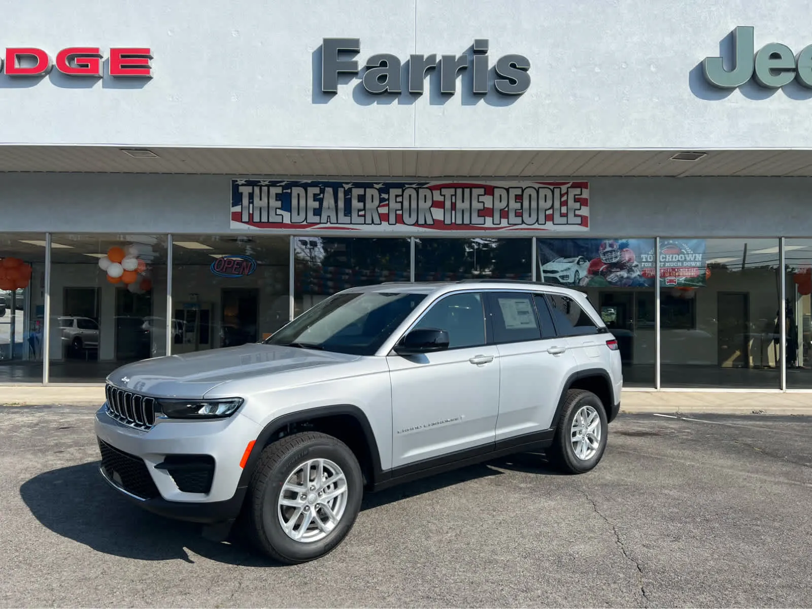2025 Jeep Grand Cherokee Laredo X